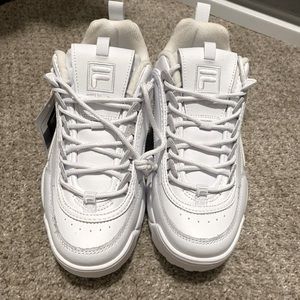 BRAND NEW!! FILA Women Shoe Size 9